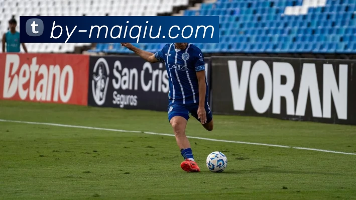 足球赛事分析APP 体育赛事宣传图